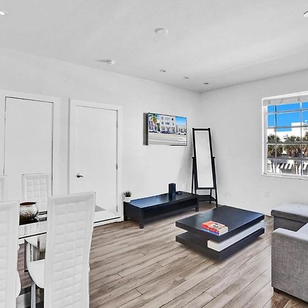 Luxe 2Br1Bath South Beach 1 Min Walk From Ocean Майами-Бич Экстерьер фото